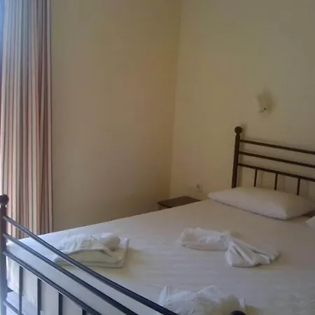 Aparthotel Alexandros M 2*